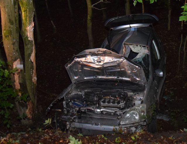 Zostawił ranną kobietę po wypadku. 27-latka zmarła, 35-latek aresztowany – grozi mu 20 lat więzienia (wideo, zdjęcia)