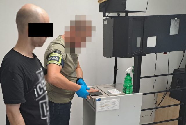 Tymczasowy areszt dla 36-latka z powiatu ryckiego. Przygotowywał się do wprowadzenia na rynek ponad pół kilograma narkotyków (wideo, zdjęcia)