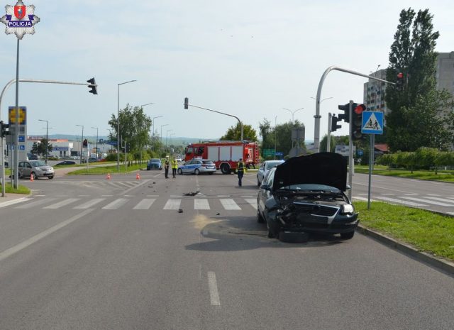 Nie ustąpiła pierwszeństwa na skrzyżowaniu. Dwie kobiety trafiły do szpitala (zdjęcia)