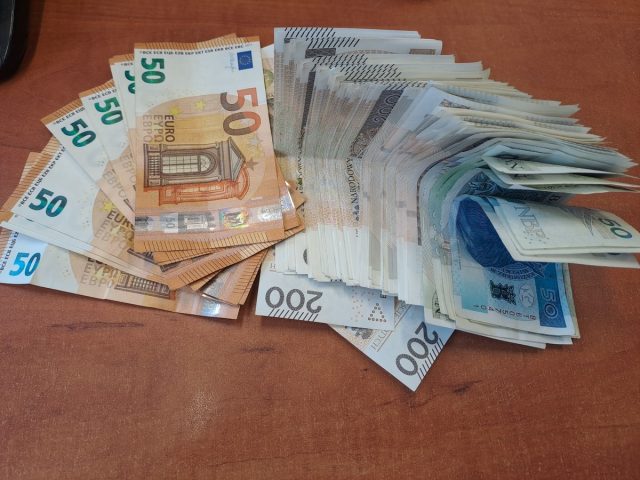 59-latek z powiatu ryckiego tymczasowo aresztowany za posiadanie znacznej ilości amfetaminy (wideo, zdjęcia)