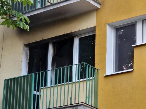 Pożar w bloku w Lublinie. Trwa akcja gaśnicza, są utrudnienia w ruchu (zdjęcia)