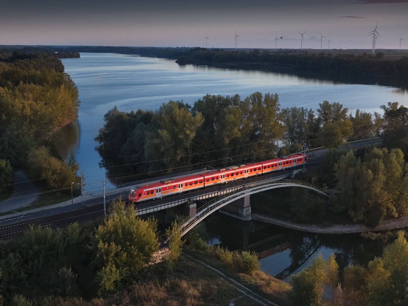 Na długi weekend z POLREGIO. Specjalne bilety i dodatkowe połączenia ...