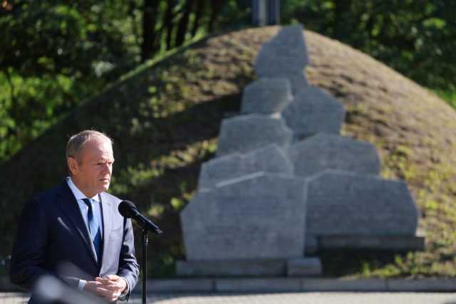 Donald Tusk w Wytycznie: „Nie możemy dać się podzielić. Będziemy z wami, będziemy z polskimi żołnierzami”