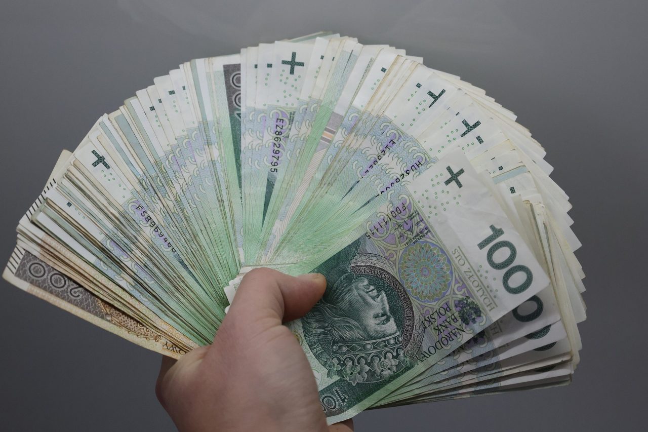 Oszustwo „na pracownika banku”: 56-latka z Krasnegostawu straciła 110 tys. zł