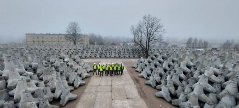 599962296_1304856618353575_5732448474600