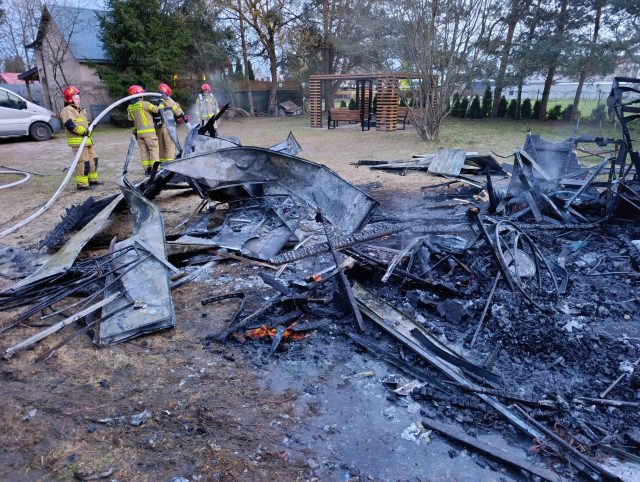 Pożar w Okunince. Instalacja fotowoltaiczna i magazyn energii zwiększyły zagrożenie