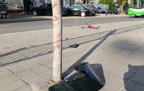 Wypadek motocyklisty w Lublinie. Zaskoczyły go stojące auta