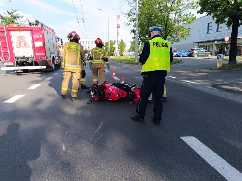 Wypadek motocyklisty w Lublinie. Zaskoczyły go stojące auta