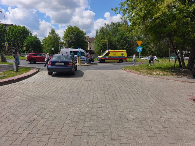 Potrącenie pieszego na al. Sikorskiego w Lublinie. Droga zablokowana, trwa akcja ratunkowa