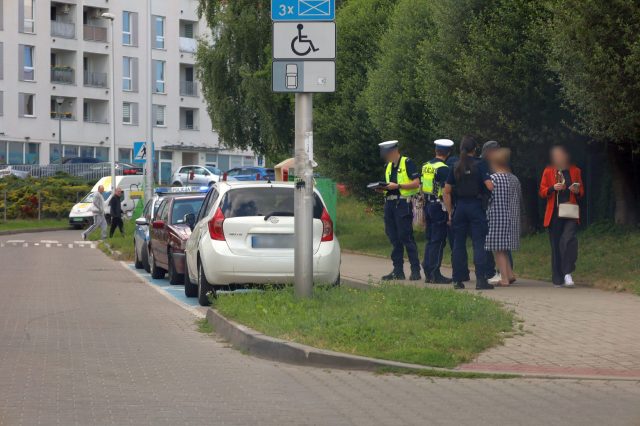 Narozrabiała pod lubelskim przedszkolem. Staranowała trzy auta, alkomat zaświecił się na czerwono