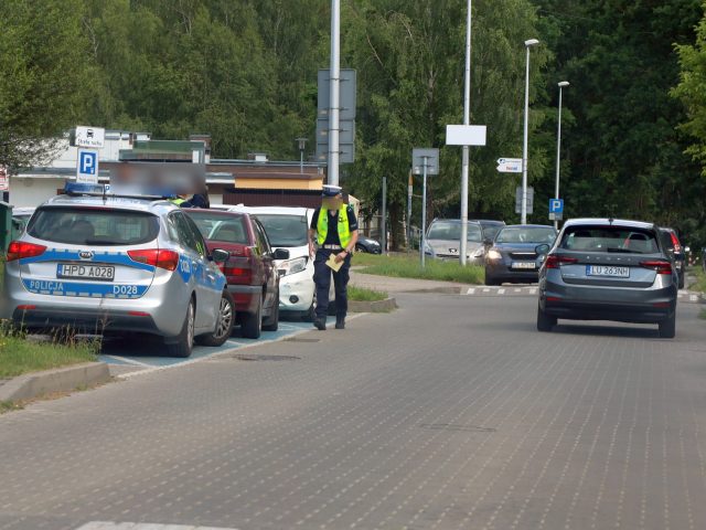 Narozrabiała pod lubelskim przedszkolem. Staranowała trzy auta, alkomat zaświecił się na czerwono