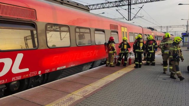 Pożar pociągu „Kasztelan” z Hrubieszowa i Zamościa. Ewakuowano około 250 pasażerów