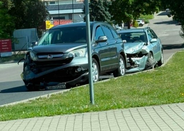 Zderzenie Mazdy i Hondy na Drodze Męczenników Majdanka