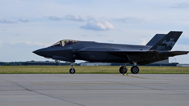 F-35 Husarz nad Polską. Wyjątkowy przelot najnowocześniejszych myśliwców już w piątek