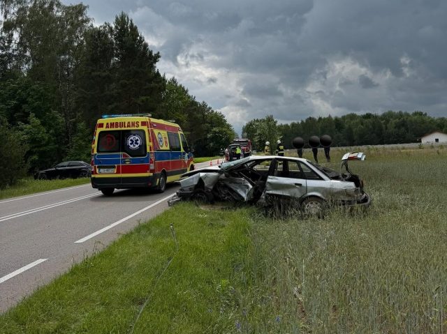 Groźny wypadek w powiecie łukowskim. Dwie osoby trafiły do szpitala