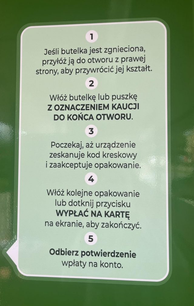 Pierwszy taki recyklomat w Lubelskiem stanął w Zamościu. Kaucja wraca bezpośrednio na kartę