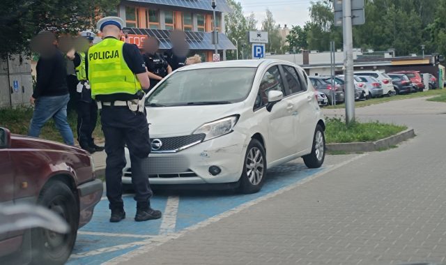 Narozrabiała pod lubelskim przedszkolem. Staranowała trzy auta, alkomat zaświecił się na czerwono