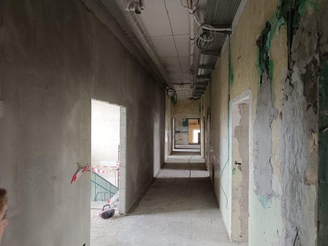 Historyczny budynek przy Bronowickiej 3 zmienia się w nowoczesne Centrum Interwencji Kryzysowej