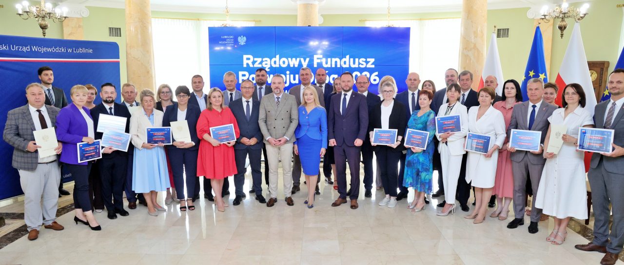 Ponad 16 mln zł na drogi w Lubelskiem. Podpisano 17 umów z samorządami