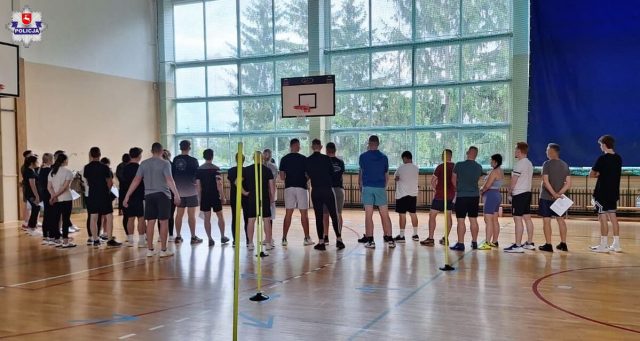 58 kandydatów walczy o miejsca w lubelskiej Policji. Za nimi test wiedzy i sprawdzian sprawności