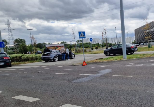 Kolizja na ul. Stadionowej w Lublinie. Kierująca Seatem najechała na tył Mazdy
