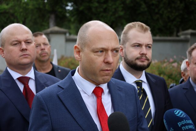 Spór o pamięć Wołynia i partnerstwo ze Lwowem. PiS żąda reakcji prezydenta Lublina