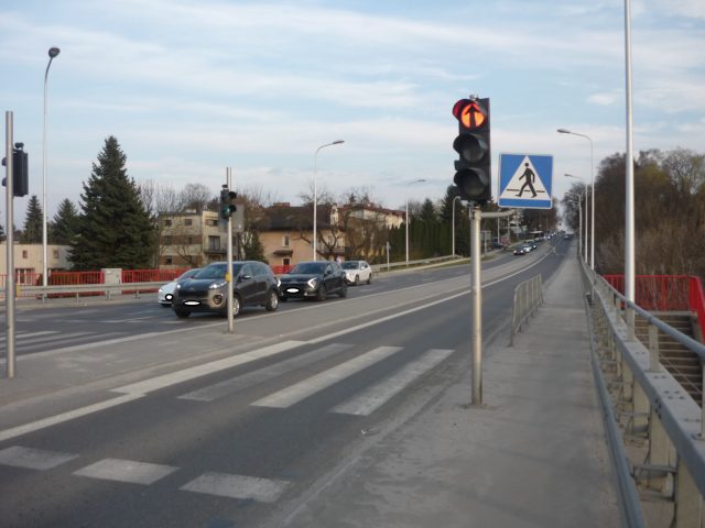Czy to zamierzone spowalnianie ruchu drogowego, czy powtarzająca się awaria sygnalizacji świetlnej?