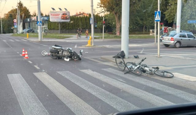Groźny wypadek w Lublinie, motocyklista wjechał w pieszych. Małe dziecko zostało ranne