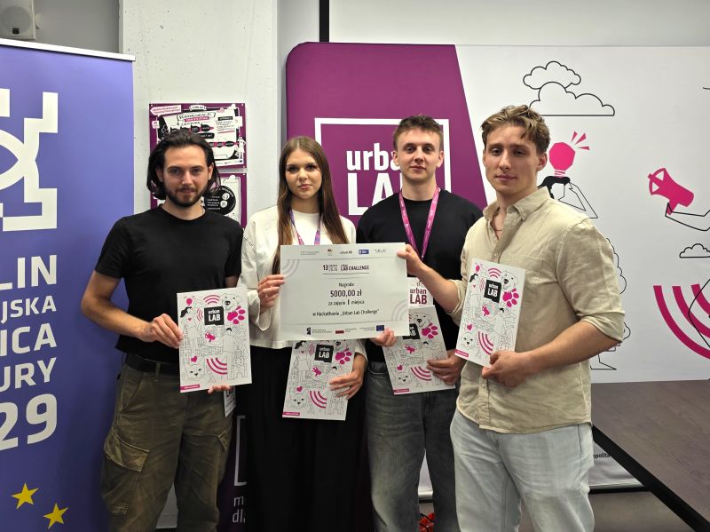 Studenci Politechniki Lubelskiej wygrali #UrbanLab Challenge. Ich asystent AI ma pomóc mieszkańcom