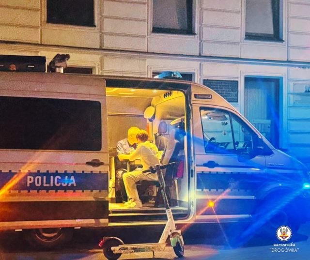Dwie noce kontroli w Warszawie. 33 osoby na hulajnogach po alkoholu, mandaty za 81,4 tys. zł