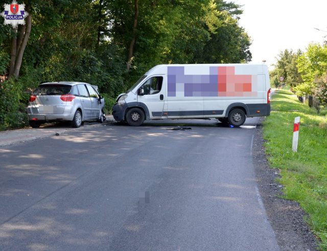 Zderzenie busa z citroenem w Skierbieszowie. Kierowca dostał 1500 zł mandatu