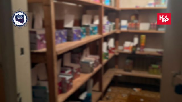 Nielegalny sklep internetowy zlikwidowany. Zabezpieczono 400 tys. zł w gotówce i produkty bez akcyzy