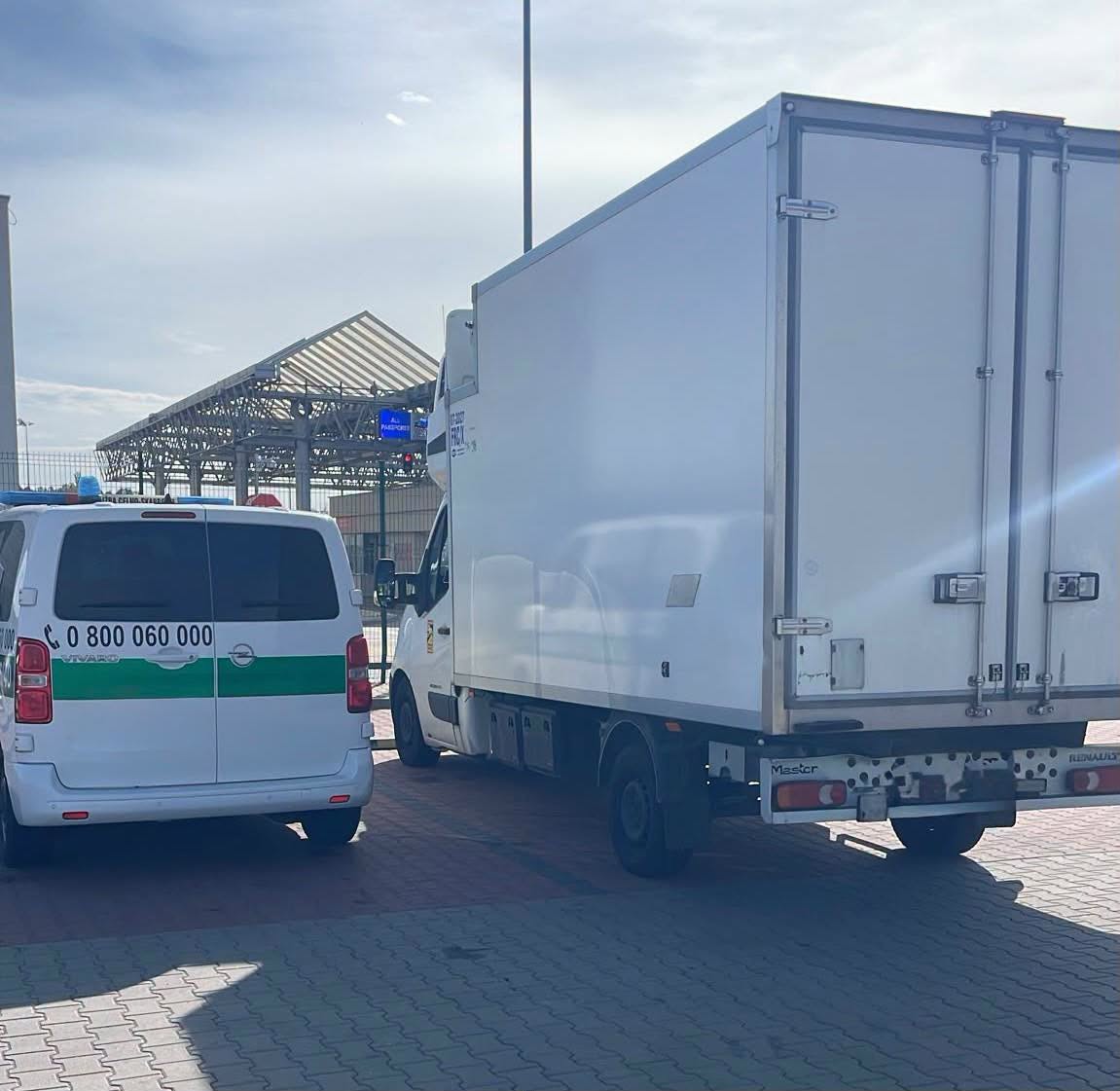 Ukraiński kierowca ciężarówki miał dwa różne dowody rejestracyjne tego samego auta
