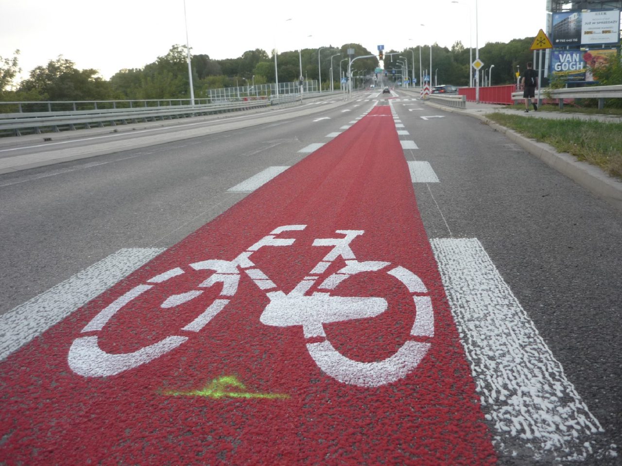 Koniec prac na al. Warszawskiej w Lublinie: nowe drogi rowerowe i oznakowanie
