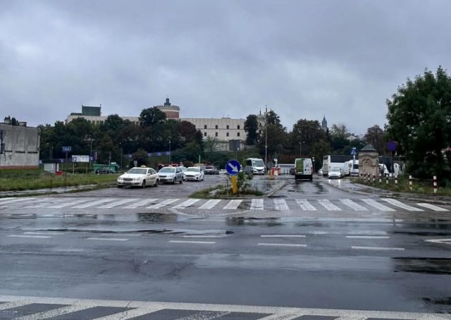 Kierowcy mogliby ominąć zakorkowane lubelskie rondo. Jest wniosek o zmianę organizacji ruchu