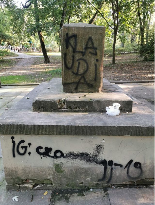 Klaudia postanowiła „popisać się” swoją głupotą. Wszystko nagrały kamery