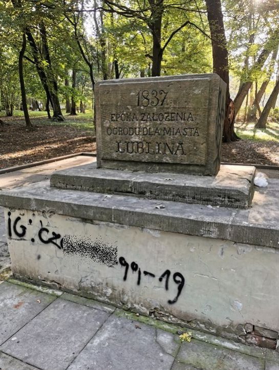 Klaudia postanowiła „popisać się” swoją głupotą. Wszystko nagrały kamery