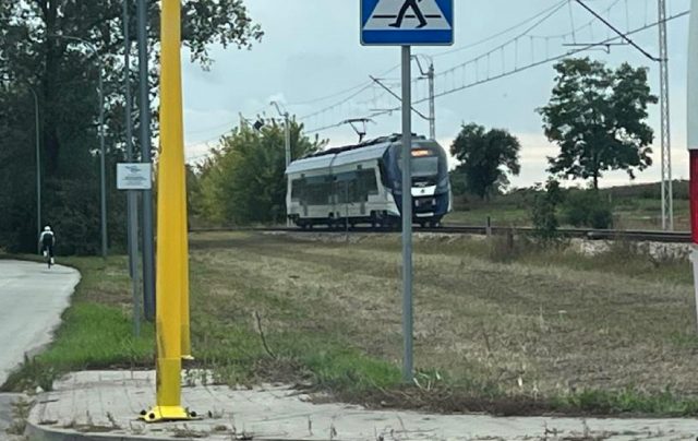 Koń na torach napędził sporo strachu. Zszedł tuż przed nadjeżdżającym pociągiem