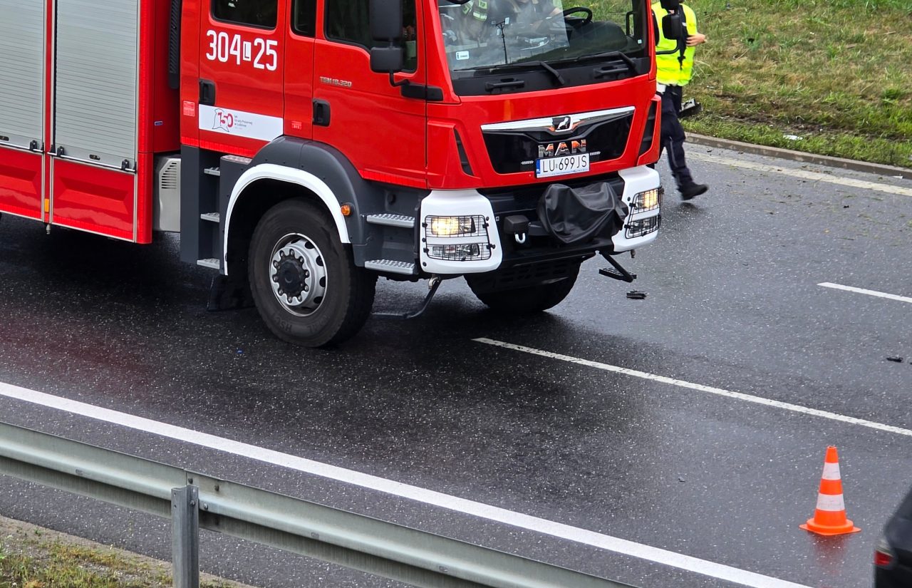 Wypadek na S19 w Uniszowicach: zablokowany pas w stronę Białegostoku