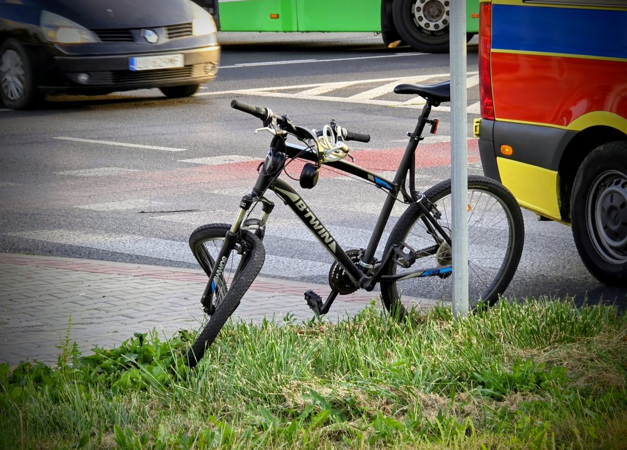 Ombudsman asks police about cyclist priority at crossings