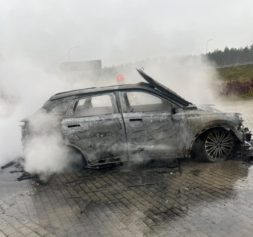 Omoda stanęła w płomieniach podczas kontroli na S19. W środku było 7-letnie dziecko
