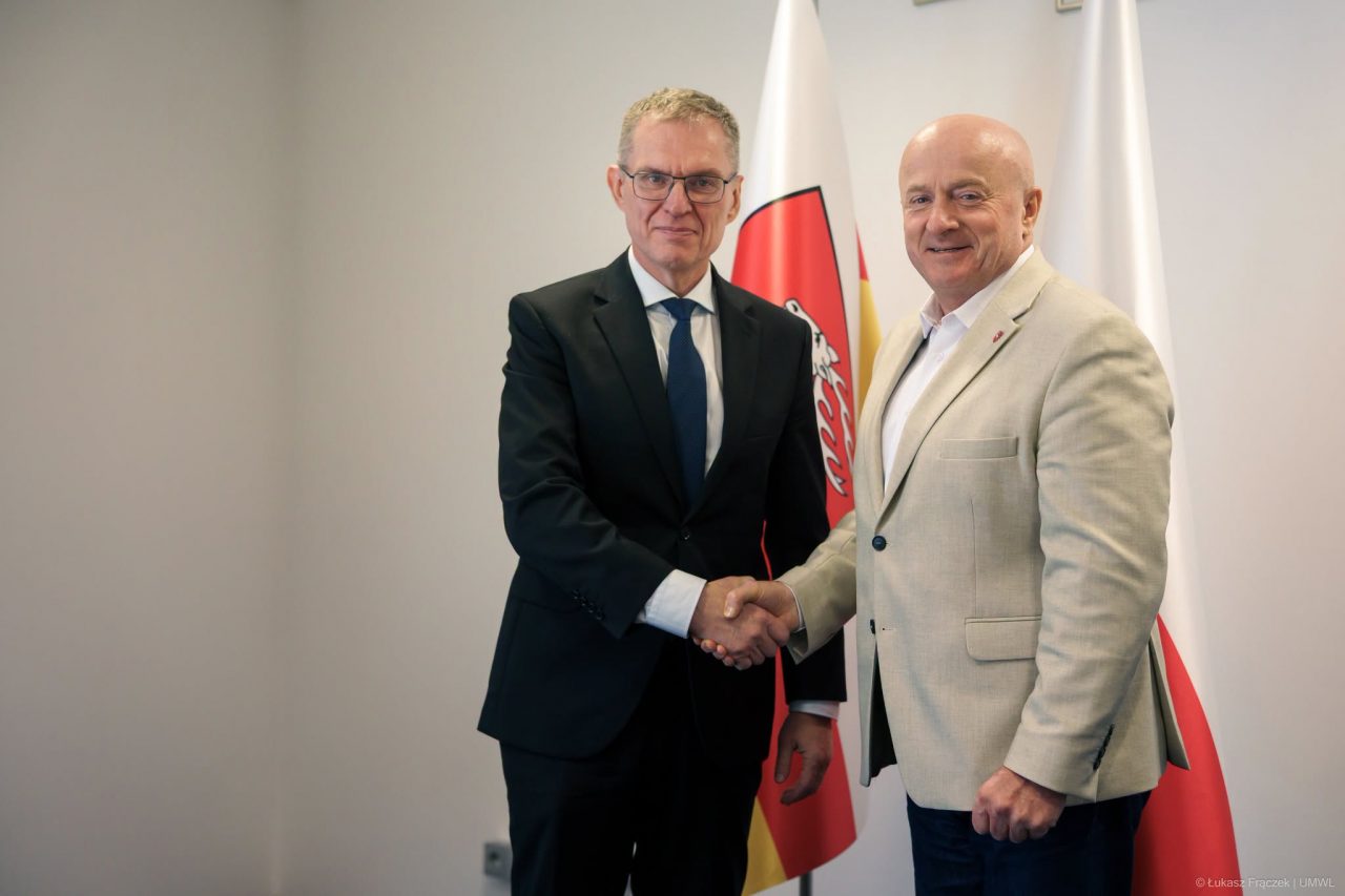 Belarusian journalist Andrzej Poczobut honored in Lublin with medals