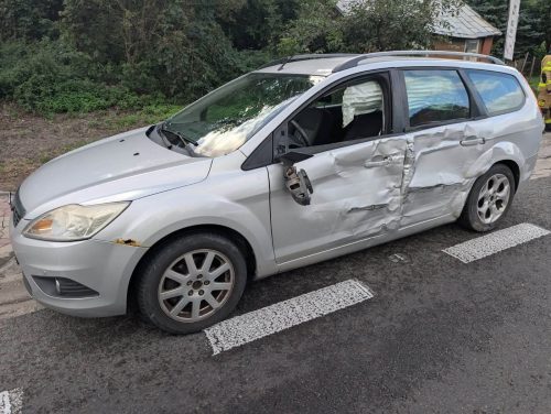 Wypadek na zakręcie w Izbicy. Są poszkodowani i utrudnienia w ruchu