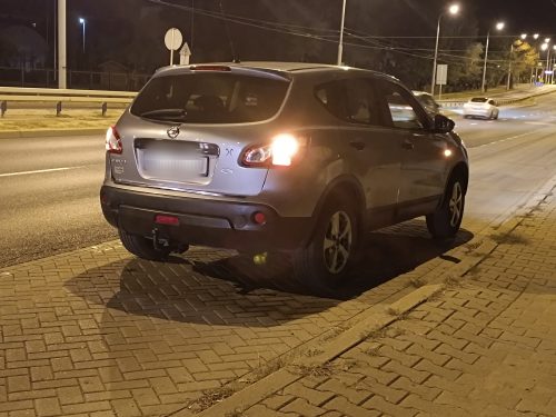 Wjechał w tył Nissana. Twierdził, że to nie jego wina