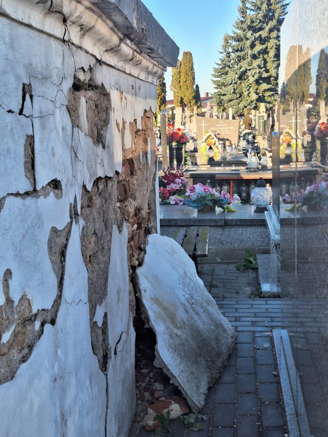 Ocalmy nagrobki od zapomnienia. Poszukiwani wolontariusze na II Radzyńską Kwestę