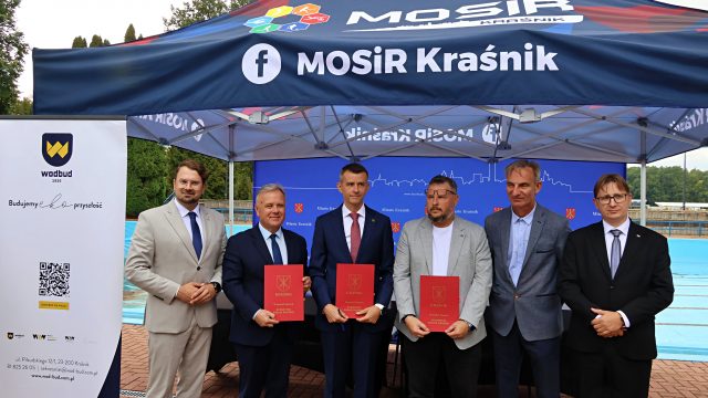 Odkryta pływalnia MOSiR w Kraśniku przejdzie modernizację. Umowa podpisana