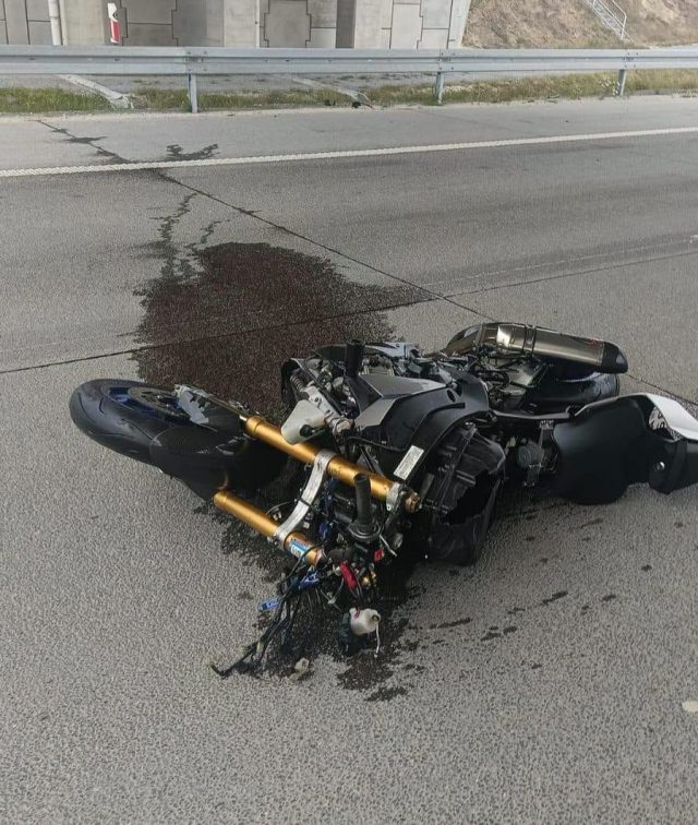 Wjechał motocyklem w naczepę ciężarówki. Kierowca jednośladu zginął na miejscu