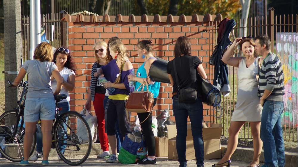 230
