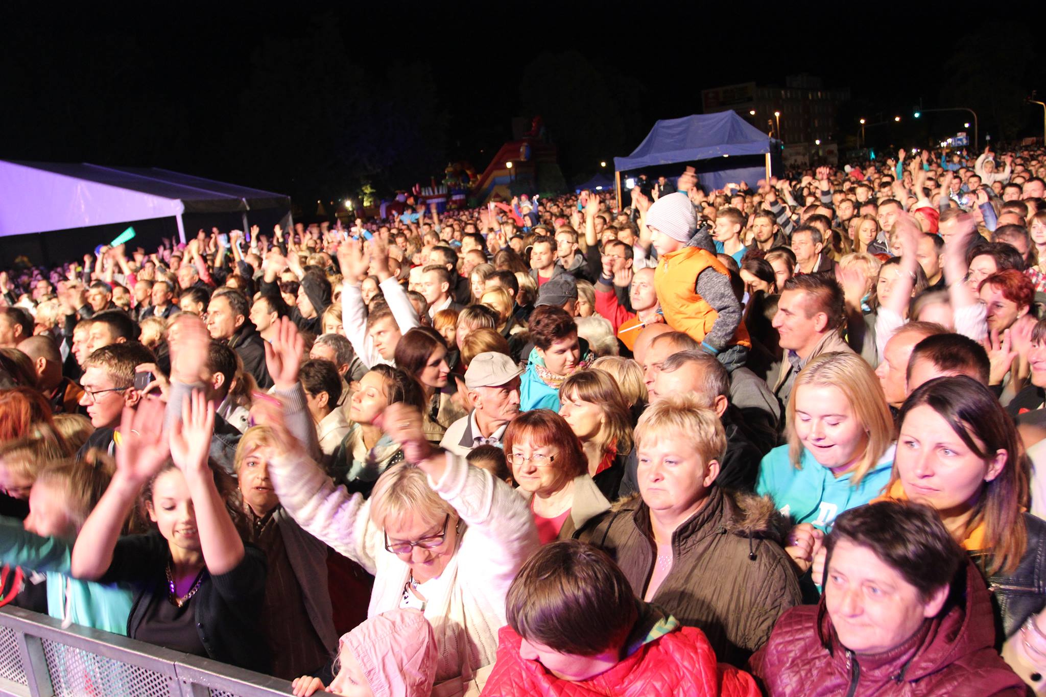 11995461_10203735315022838_75678