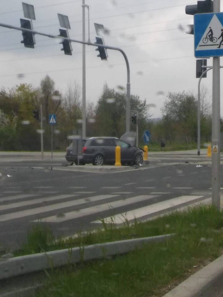 13077189_1332108503472925_206456